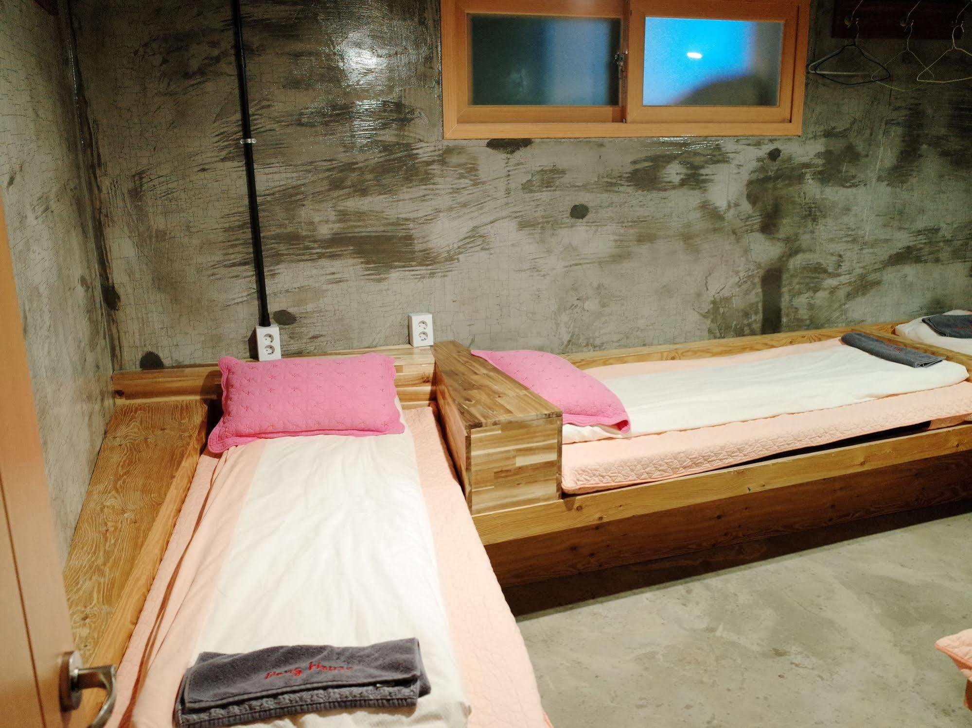A Pousada Bong Backpackers Seul Exterior foto