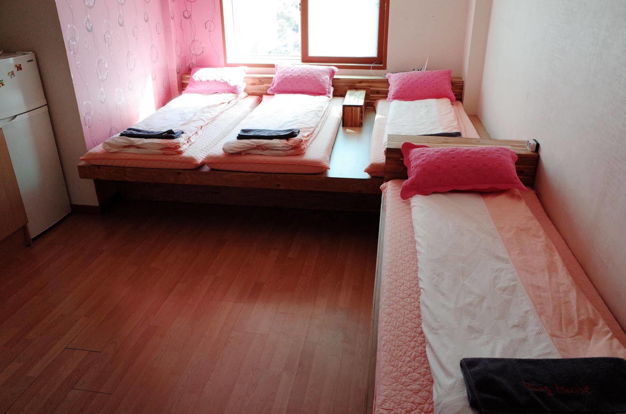 A Pousada Bong Backpackers Seul Exterior foto